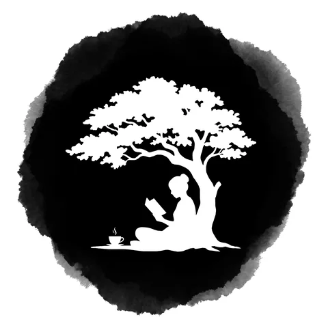 Una persona lee sin prisa bajo un árbol, con una taza al lado